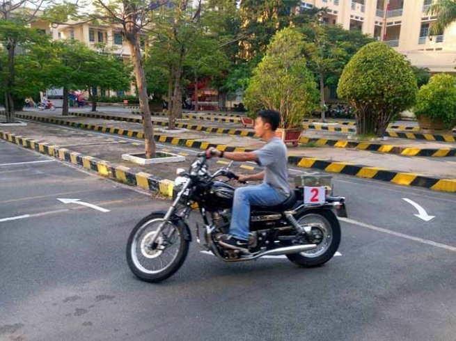 Thi Bằng Lái Xe A2 Bến Cát Bình Dương
